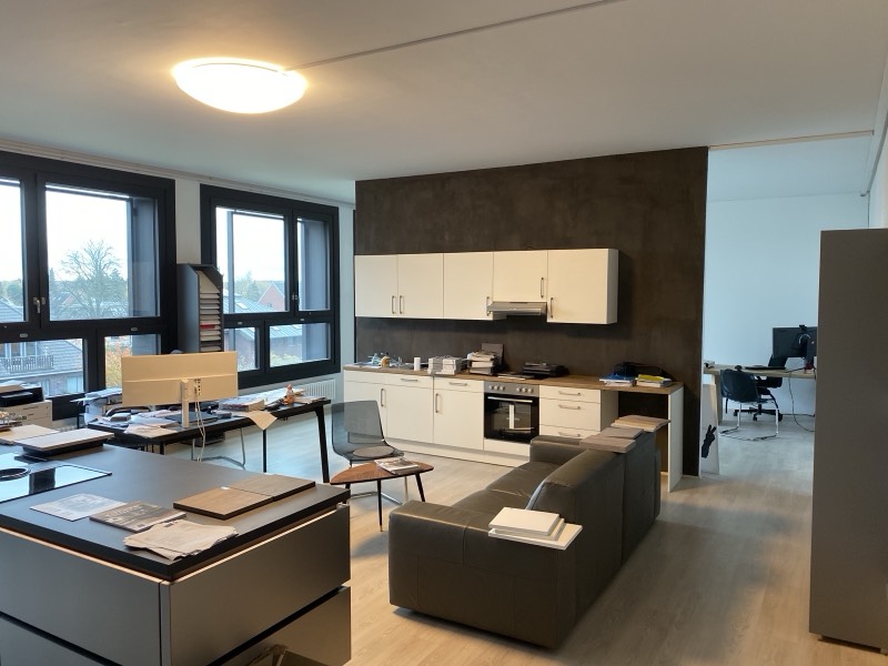 Büro und Ausstellungsküche — Küchen-Montage Hamburg